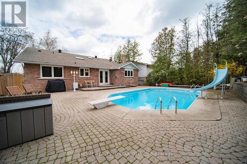 878 Silver Birch Trail, Mississauga, ON - Outdoor With In Ground Pool