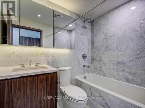 Th509 - 95 Mcmahon Drive, Toronto, ON - Indoor Photo Showing Bathroom
