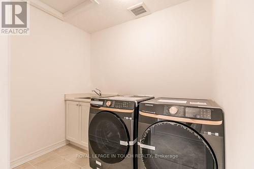 2 Rowland Street, Collingwood, ON - Indoor Photo Showing Laundry Room