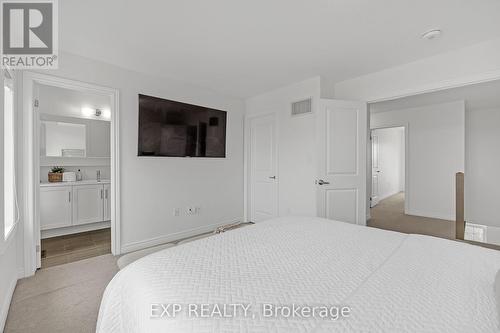 4 - 288 Glover Road, Hamilton, ON - Indoor Photo Showing Bedroom
