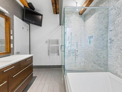 Bathroom - 304-357 Place D'Youville, Montréal (Ville-Marie), QC - Indoor Photo Showing Bathroom