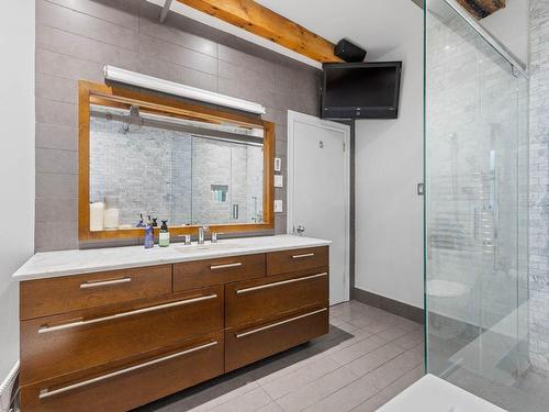 Bathroom - 304-357 Place D'Youville, Montréal (Ville-Marie), QC - Indoor Photo Showing Bathroom
