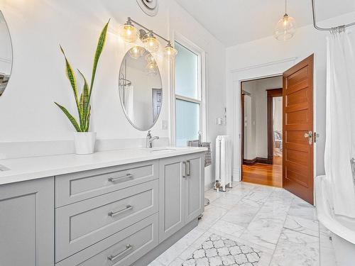 2326 Garcia Street, Merritt, BC - Indoor Photo Showing Bathroom