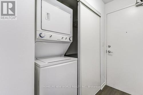 501 - 62 Forest Manor Road, Toronto, ON - Indoor Photo Showing Laundry Room