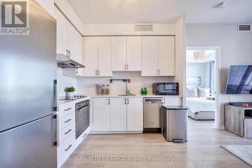 3405 - 55 Ann O'Reilly Road, Toronto, ON - Indoor Photo Showing Kitchen With Stainless Steel Kitchen