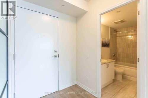 120 - 1 Falaise Road, Toronto, ON - Indoor Photo Showing Bathroom