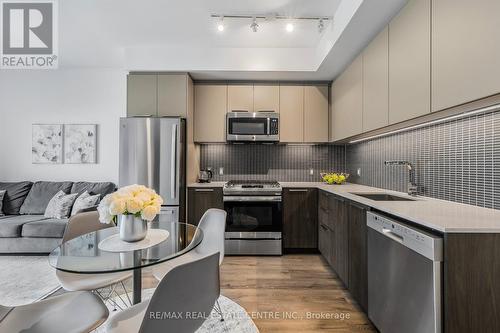 10 - 15 Brin Drive, Toronto, ON - Indoor Photo Showing Kitchen With Stainless Steel Kitchen With Upgraded Kitchen