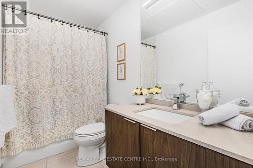 10 - 15 Brin Drive, Toronto, ON - Indoor Photo Showing Bathroom