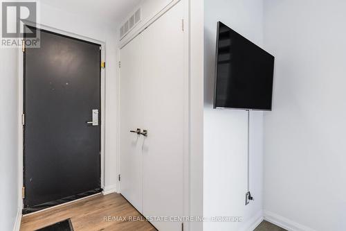 10 - 15 Brin Drive, Toronto, ON - Indoor Photo Showing Other Room