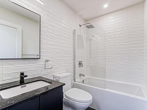Bathroom - 4315A Rue Parthenais, Montréal (Le Plateau-Mont-Royal), QC - Indoor Photo Showing Bathroom