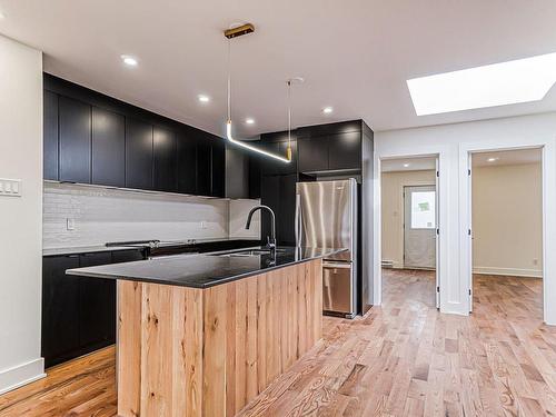 Kitchen - 4315A Rue Parthenais, Montréal (Le Plateau-Mont-Royal), QC - Indoor Photo Showing Kitchen With Upgraded Kitchen