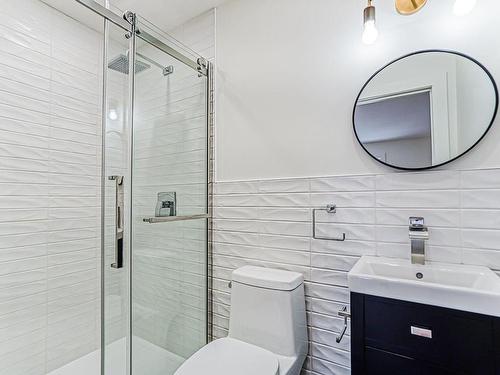 Ensuite bathroom - 4315A Rue Parthenais, Montréal (Le Plateau-Mont-Royal), QC - Indoor Photo Showing Bathroom