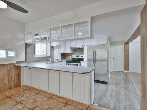 Kitchen - 380 Rue Lucien, Lavaltrie, QC - Indoor Photo Showing Kitchen