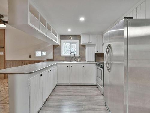 Kitchen - 380 Rue Lucien, Lavaltrie, QC - Indoor Photo Showing Kitchen