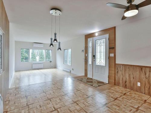 Dining room - 380 Rue Lucien, Lavaltrie, QC - Indoor Photo Showing Other Room