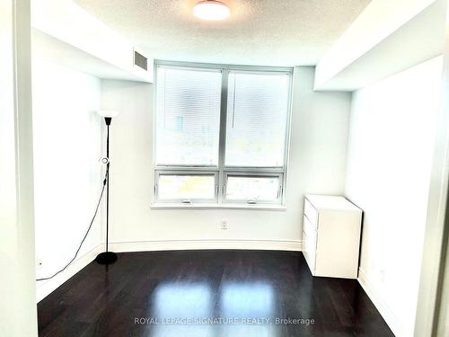 819-25 Greenview Ave, Toronto, ON - Indoor Photo Showing Other Room