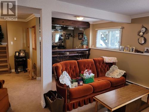 64 Elizabeth Drive, Paradise, NL - Indoor Photo Showing Living Room