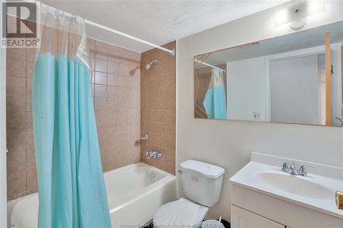 150 Park Unit# 1706, Windsor, ON - Indoor Photo Showing Bathroom