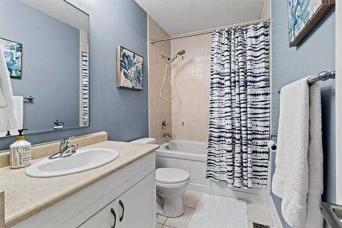 4182 Prudham Avenue, Burlington, ON - Indoor Photo Showing Bathroom
