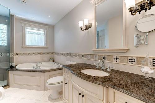 4456 Tremineer Avenue, Burlington, ON - Indoor Photo Showing Bathroom