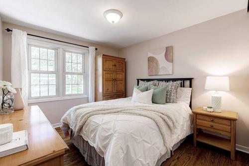 4456 Tremineer Avenue, Burlington, ON - Indoor Photo Showing Bedroom