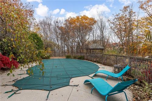 39 Hilts Drive, Stoney Creek, ON - Outdoor With In Ground Pool
