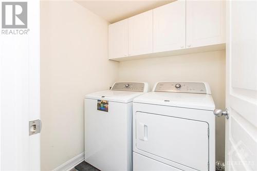 141 Manorhill Private, Ottawa, ON - Indoor Photo Showing Laundry Room