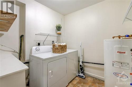 1250 Mcwatters Road Unit#58, Ottawa, ON - Indoor Photo Showing Laundry Room
