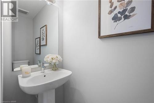 190 Rockledge Drive, Hamilton, ON - Indoor Photo Showing Bathroom