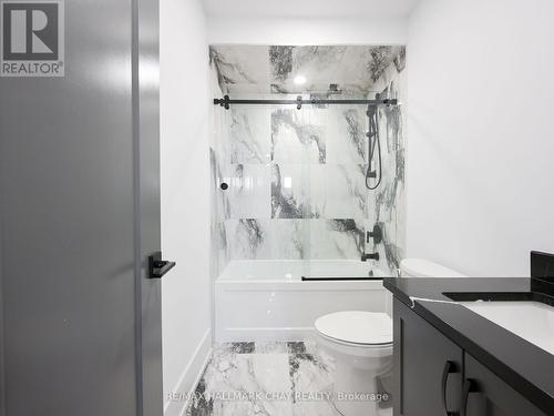 1 Hughson Place, New Tecumseth, ON - Indoor Photo Showing Bathroom