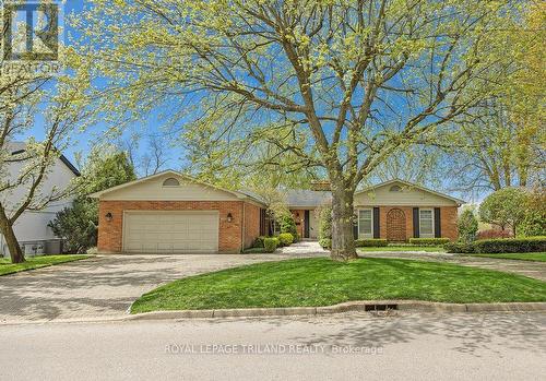 138 Hunt Club Drive, London, ON - Outdoor