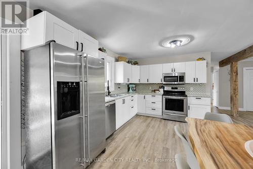 41 Foss Road, Welland, ON - Indoor Photo Showing Kitchen With Double Sink