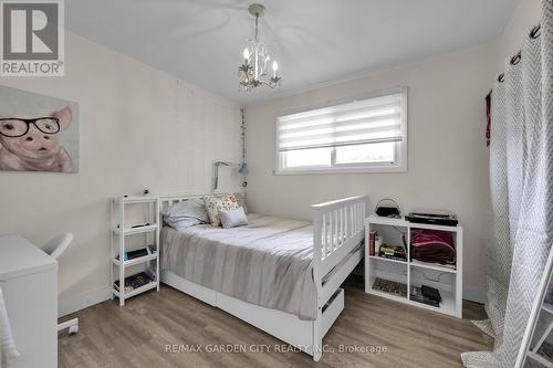41 Foss Road, Welland, ON - Indoor Photo Showing Bedroom