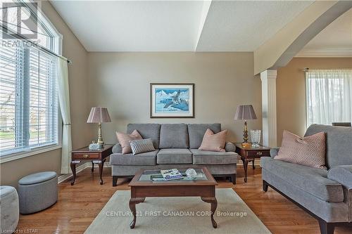 1184 Thornley Street, London, ON - Indoor Photo Showing Living Room