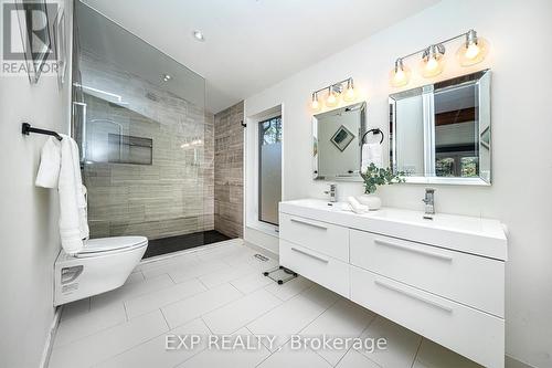 2320 Lake Ridge Road, Uxbridge, ON - Indoor Photo Showing Bathroom