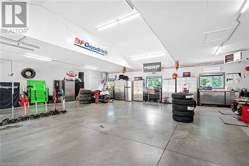 302769 Douglas Street, West Grey, ON - Indoor Photo Showing Garage