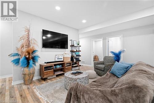 302769 Douglas Street, West Grey, ON - Indoor Photo Showing Living Room