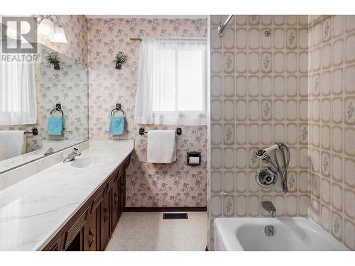 1488 Scott Crescent, West Kelowna, BC - Indoor Photo Showing Bathroom