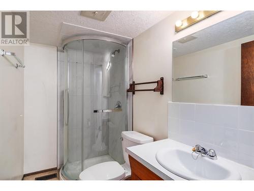 1488 Scott Crescent, West Kelowna, BC - Indoor Photo Showing Bathroom