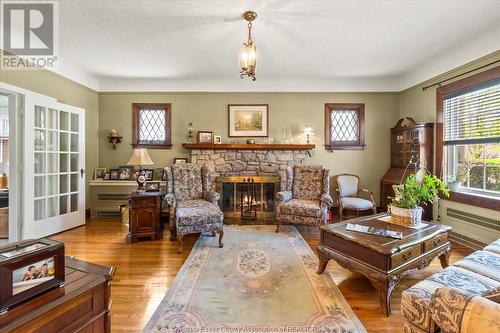 53 Laird Avenue South, Amherstburg, ON - Indoor Photo Showing Living Room With Fireplace