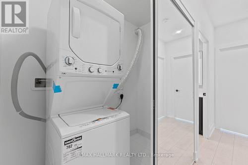 Ph 4 - 270 Dufferin Street, Toronto, ON - Indoor Photo Showing Laundry Room