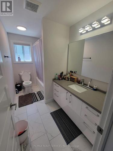 1573 Dylan Street, London, ON - Indoor Photo Showing Bathroom