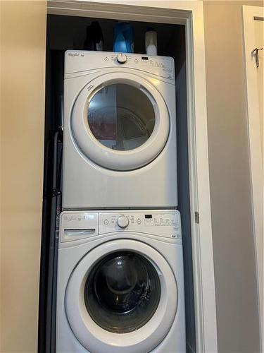 1 Victoria Street S|Unit #1601, Kitchener, ON - Indoor Photo Showing Laundry Room