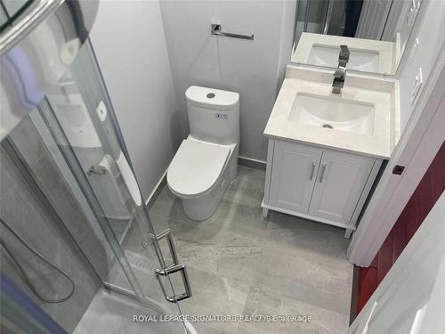 26 Kenninghall Blvd, Mississauga, ON - Indoor Photo Showing Bathroom