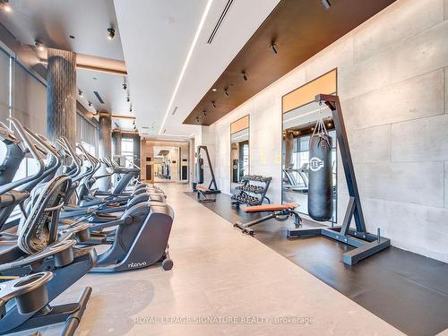 1808-4675 Metcalfe Ave, Mississauga, ON - Indoor Photo Showing Gym Room
