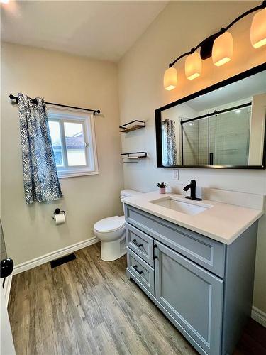 9 Bluewater Parkway, Selkirk, ON - Indoor Photo Showing Bathroom