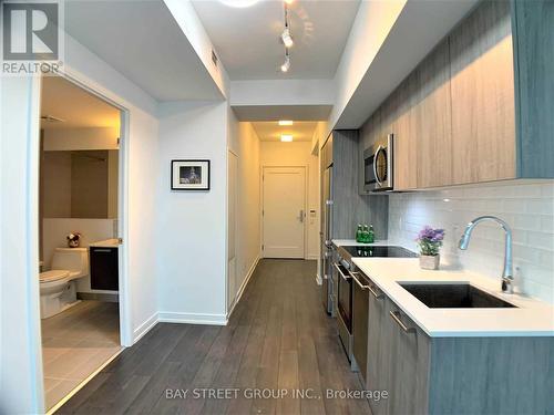 2406 - 28 Wellesley Street E, Toronto, ON - Indoor Photo Showing Kitchen With Upgraded Kitchen