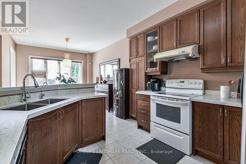39 West Normandy Drive, Markham, ON - Indoor Photo Showing Kitchen With Double Sink