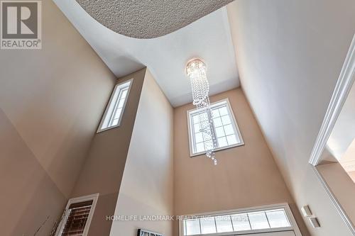 39 West Normandy Drive, Markham, ON - Indoor Photo Showing Other Room