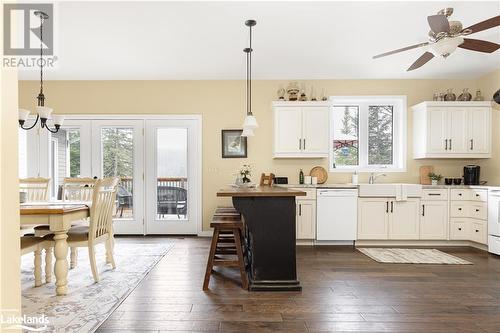 1305 Bellwood Acres Road, Lake Of Bays, ON - Indoor Photo Showing Kitchen